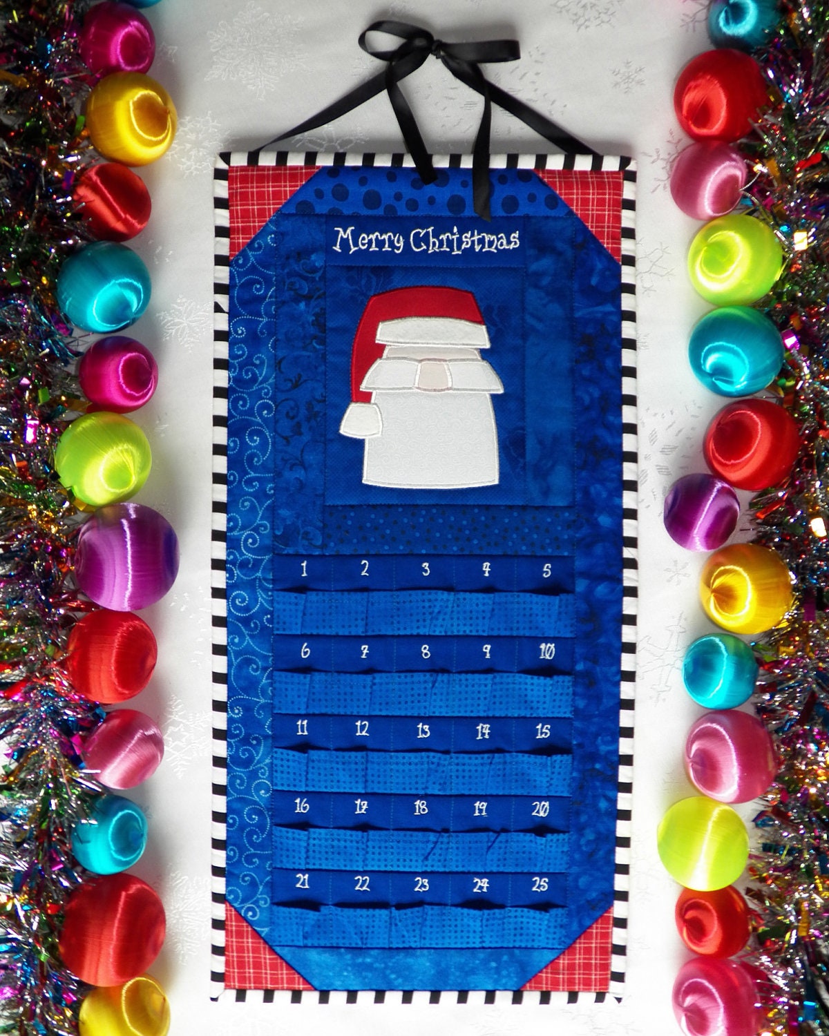 Advent Calendar - Quilted Santa Claus in Royal Blue and Holiday Red - Countdown to Christmas