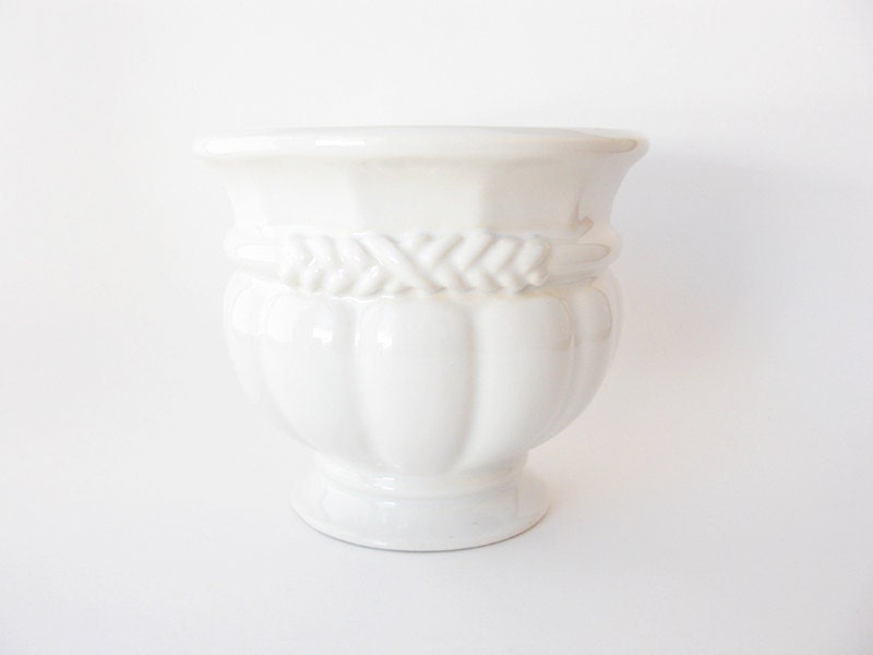 Vintage WHITE POTTERY Planter - Ceramic Vase - Garden Planter