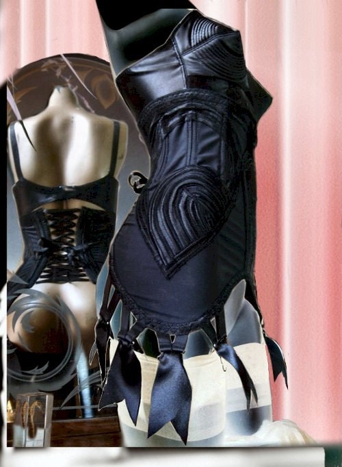 DLW Corseted Octavia  Couture ... Spiral boned  6-8 or10  ribboned suspenders