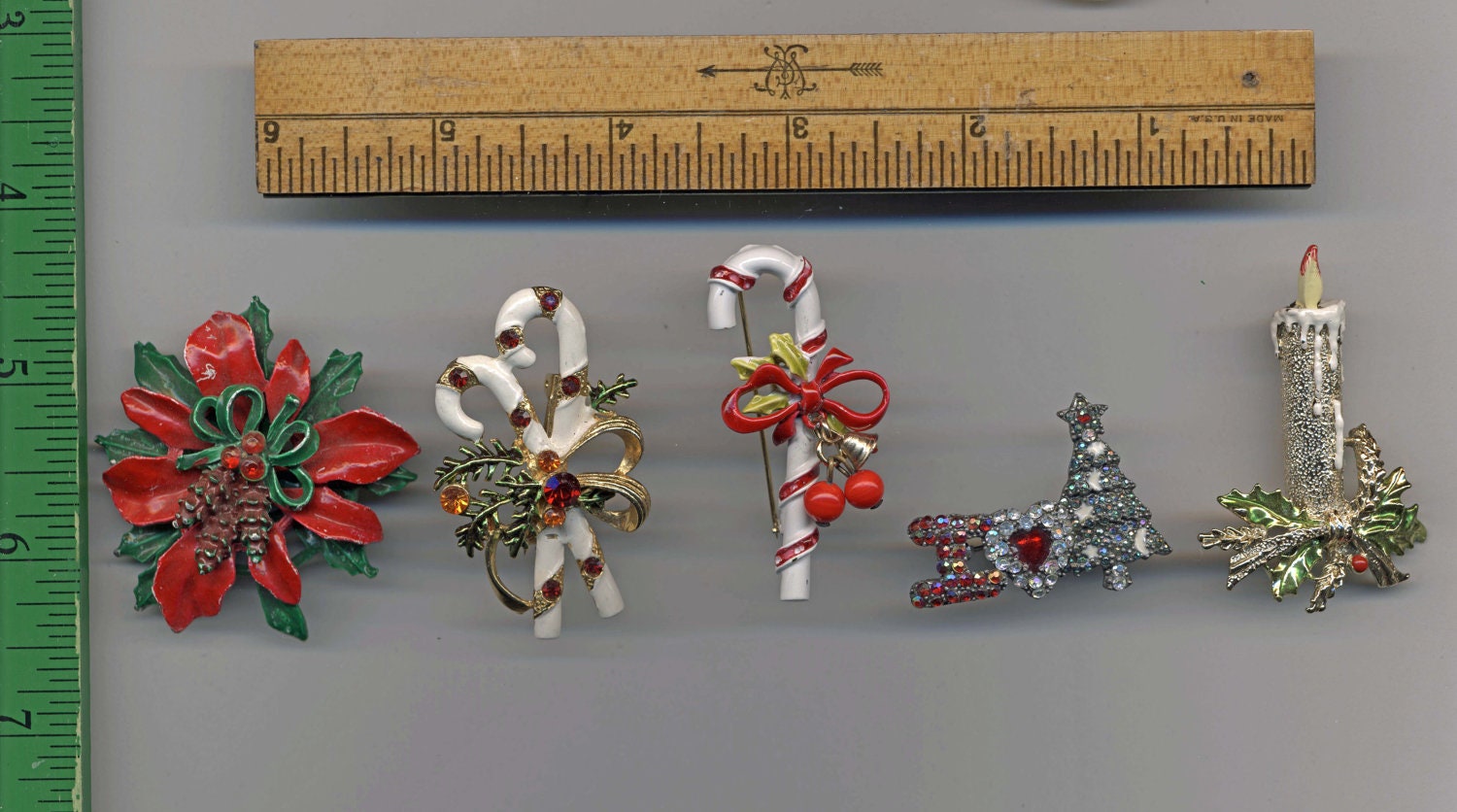 LOT of Christmas Brooches Noname Vintage Jewelry