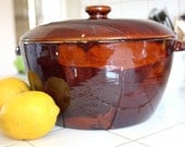 Old Hickory STONEWARE CASSEROLE . Duchess Pattern . Buckeye OHIO