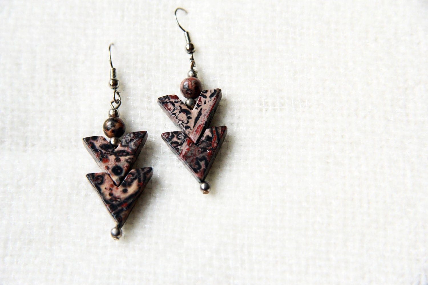 Vintage tribal arrow stone earrings - geometric jewelry 70s - free worldwide shipping