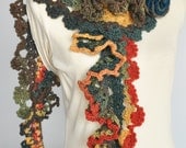 RUFFLE 2011 - Green - Crochet Multicolor Ruffle Scarf WZ Rose Applique