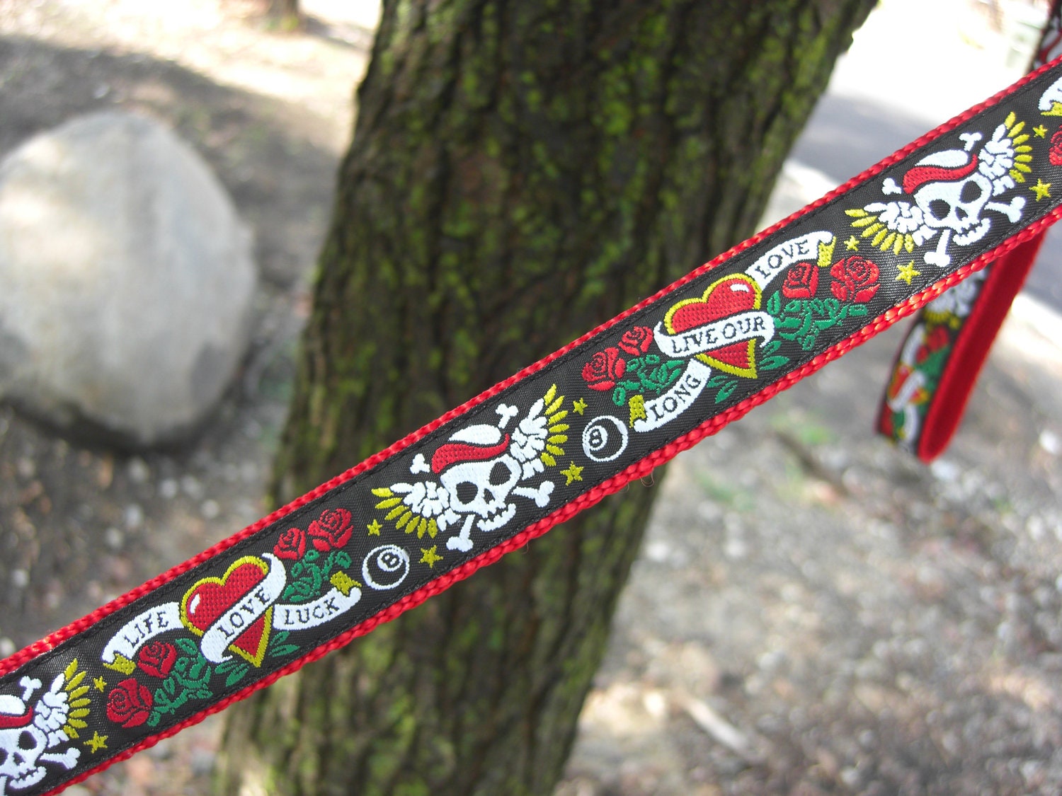 Skull and crossbones dog leash -- Tattoo