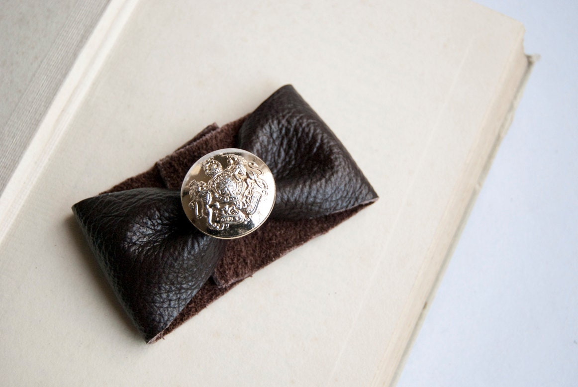 Leather cuff with vintage military button