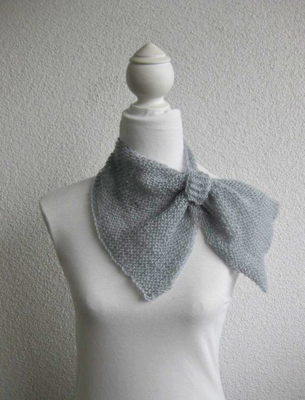 Triangle Shawl, Neckwarmer Gray, Grey, Knitted Scarf, Cowl, Warm, Trendy, stylish, infinity, Romantic, Feminine