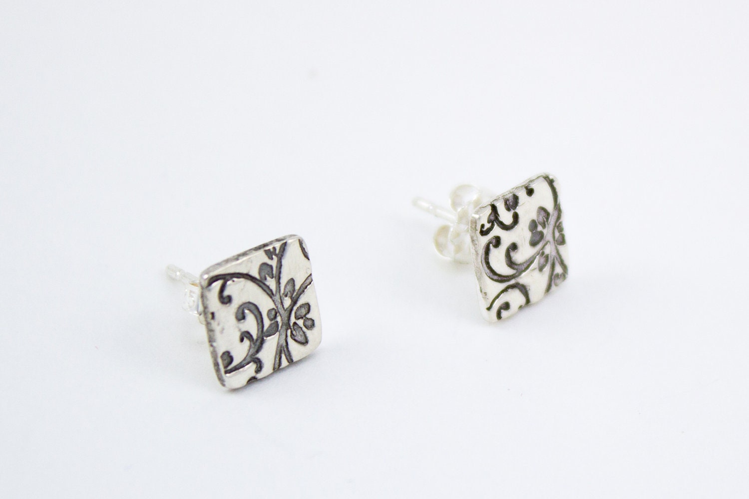 Vine silver square stud earrings