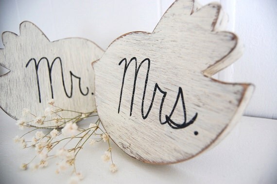 Lovebird Vintage Wedding Sign Bride Groom Wood Birds Decoration