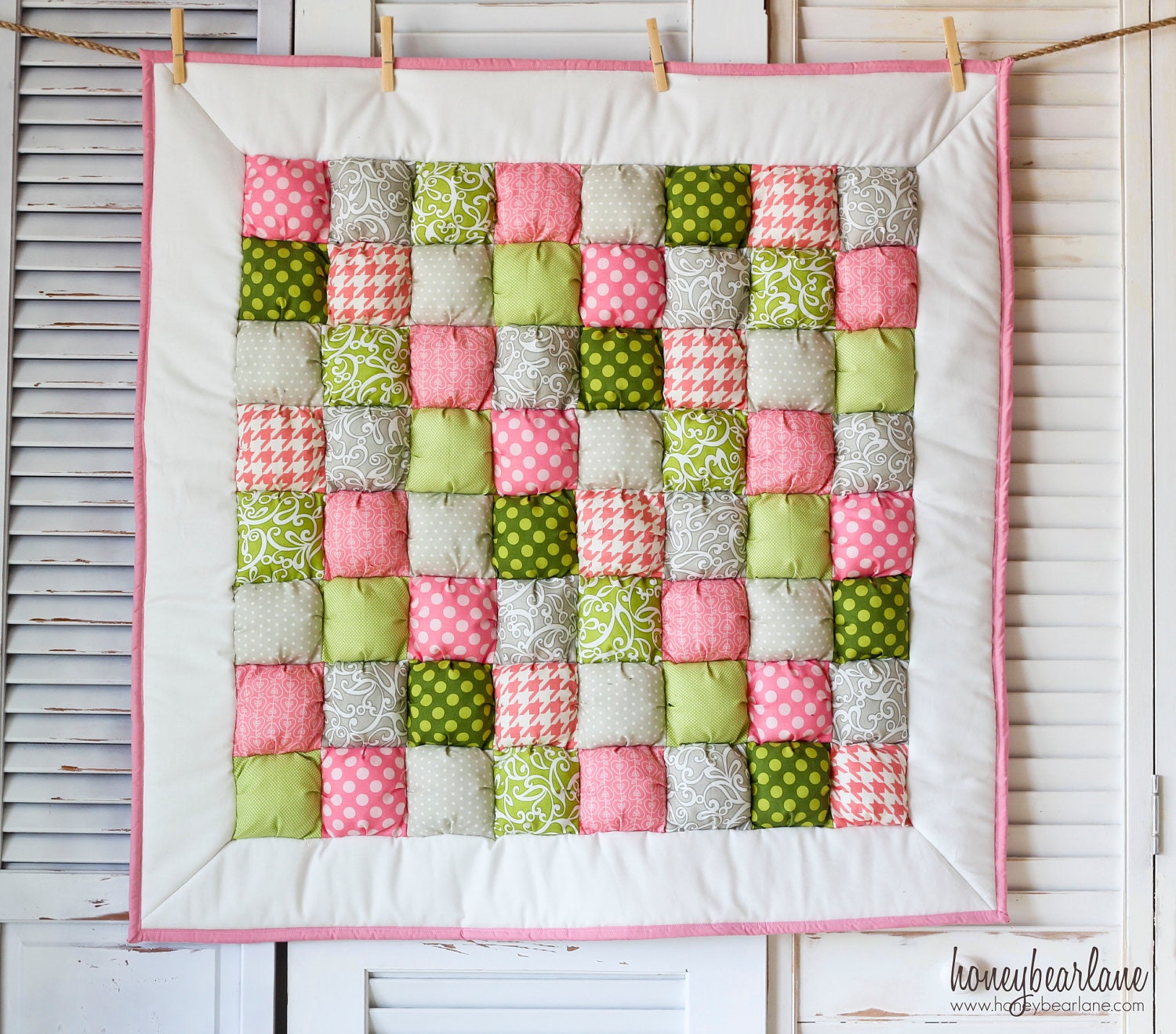 Rosie Puff Quilt READY TO SHIP