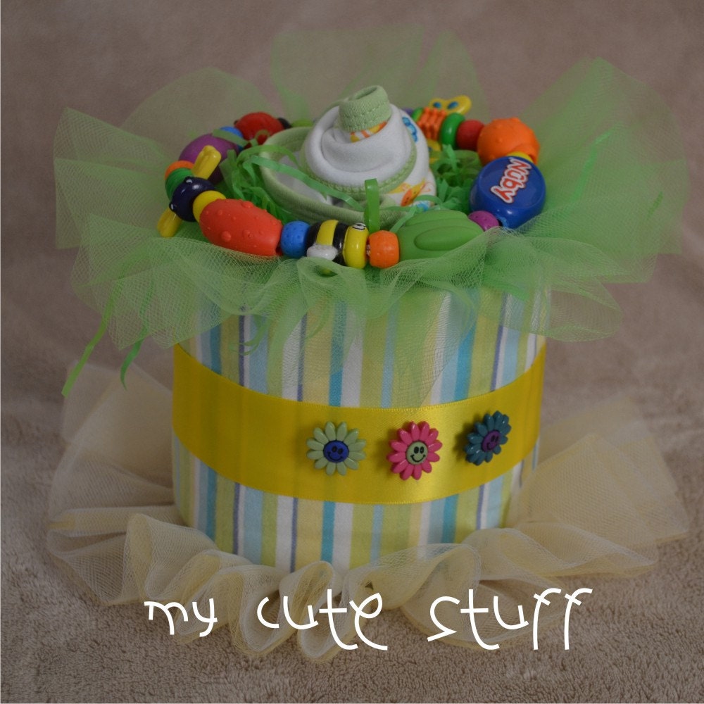 Cute Diaper Cake - Baby Shower - Nursery Gift