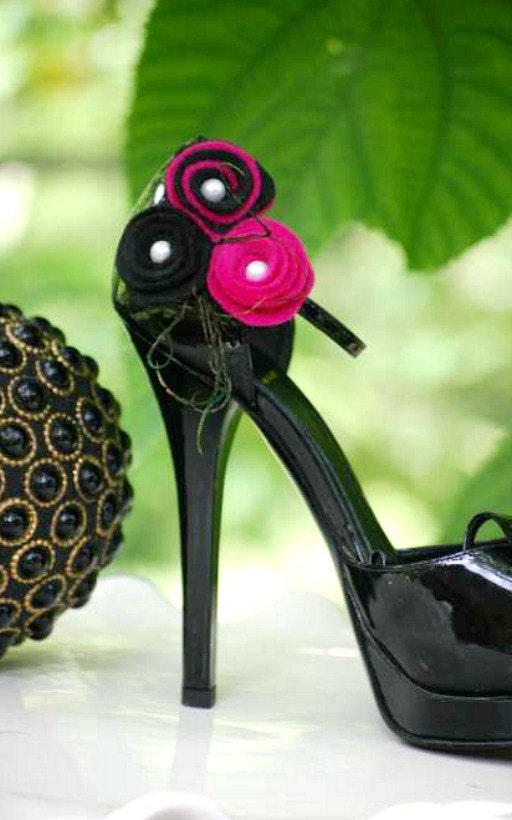 Shoe Clips Black & Fuschia Swirls. Couture Bride Bridal Bridesmaid. Spring Chic Gift. More: Blue Red Yellow, Ivory White Pearl Peacock Herl
