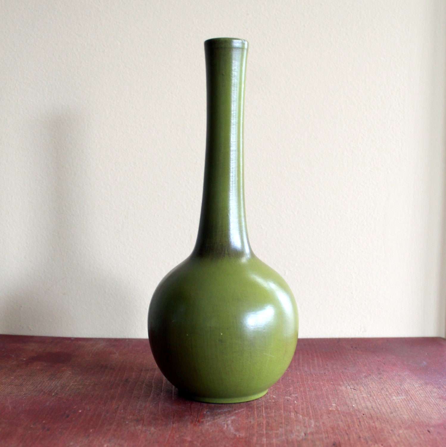 Vintage Haeger Matte Finish Green Pottery Vase by FullCircleRetro