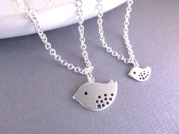 Mother Daughter Necklace, Silver Bird Charms, Sisters Necklace, Mommy Jewelry, Gift for Mom, Pendant Necklace - Set of 2