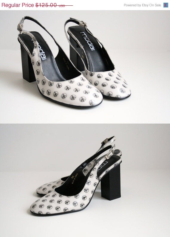 SALE 90s Hologram Shoes - Yin Yang and Peace Sign - Slingback with Square Heel