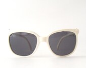 vintage white wayfarer sunglasses frames black lenses vanilla off-white fashion accessories accessory eyewear