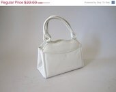 20% off SALE Vintage 1960s Purse // 60s White Handbag // White Chocolate