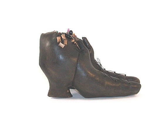 Witch Shoes, Witch, Primitive, Wicca, Black, Primitive, Magic, Mystical, Gothic, Goth, Pincushion, Halloween, Black and White Checked