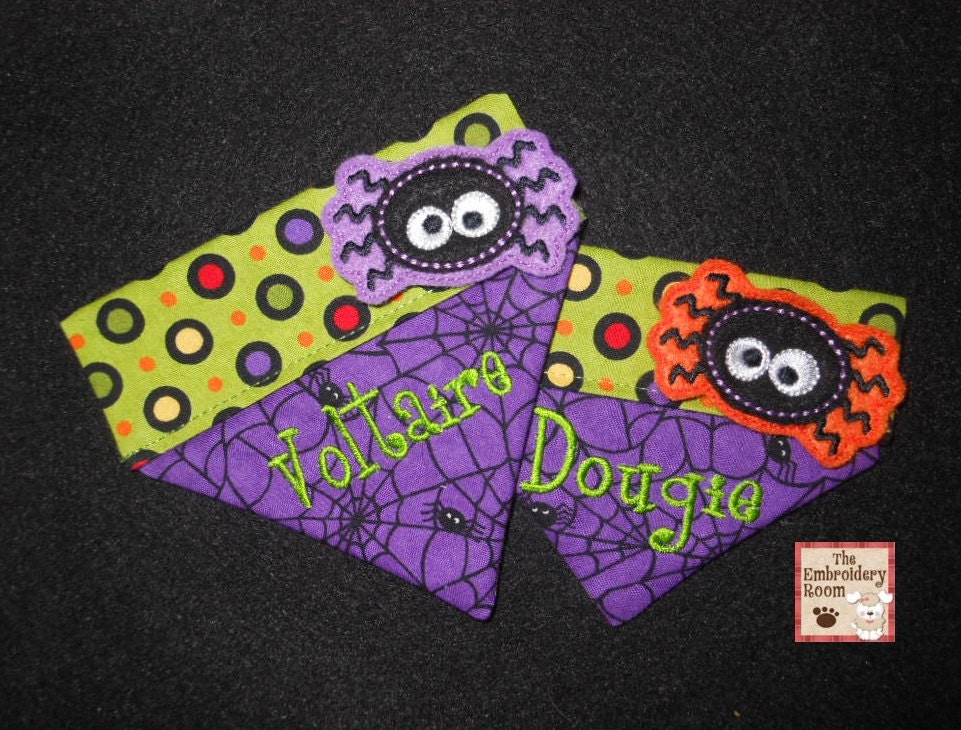 Halloween Dog Bandana- Collar Style  YIKES SPIDER  Sizes large or xlarge