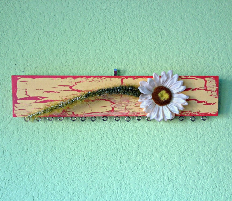 Earring holder - Daisy and Grass - Red & Yellow