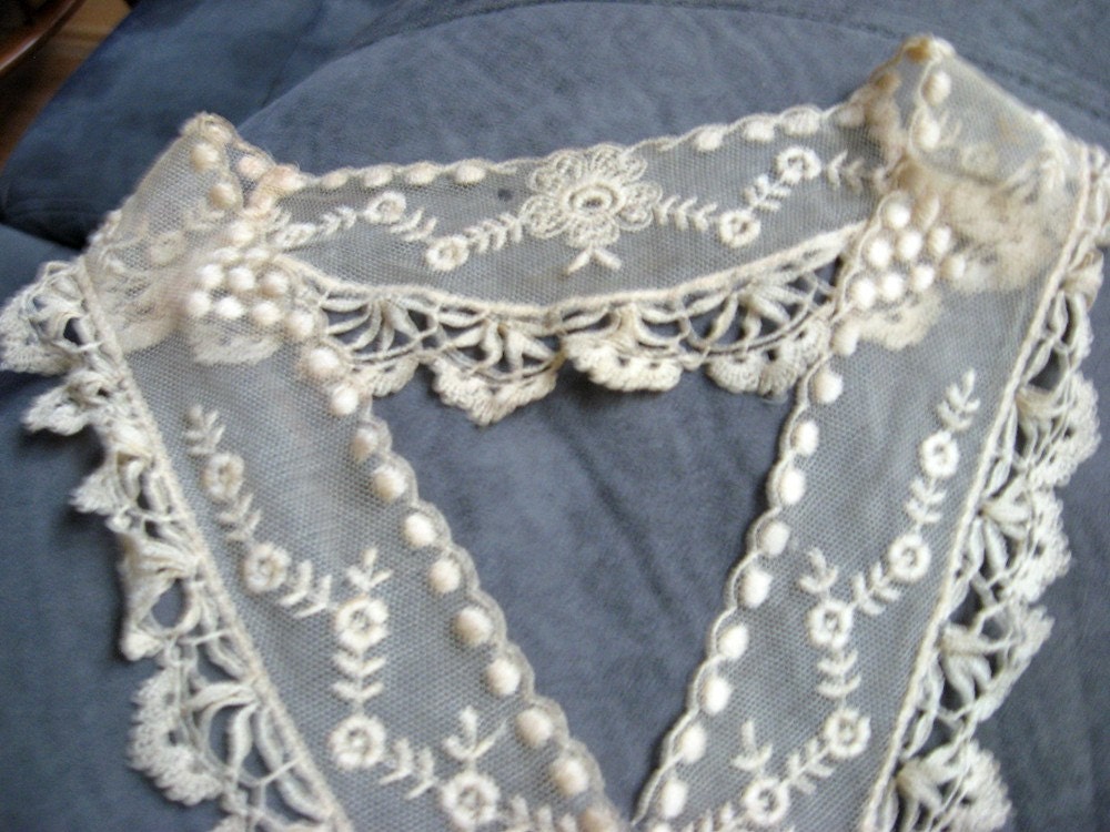 40s 50s Lace Collar Vintage Lace Lovely Old Lace Collar Net Lace Collar Romantic Lace