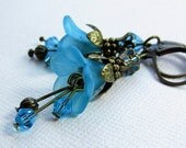 Aqua Blue Lucite Flower Earrings. Beaded Jewelry. Lucite Flower Jewelry. Antique Brass Lever Back.