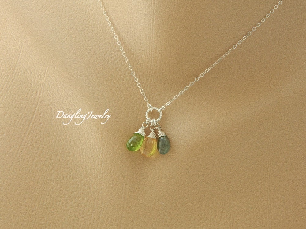 Mom Necklace, Birthstone Jewelry, Three Birthstone Necklace, Personalized Necklace, Sisters Jewelry, Best Friends, Christmas Gifts
