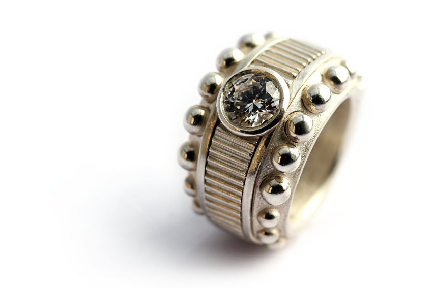 Cocktail jewelry ring,unique modern jewelry, silver&green cubic zirconia stone