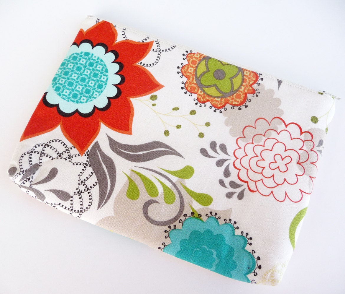 Power Cord Pouch for Laptop, iPad, Kindle or Cellphones - Flourish Floral in Cream