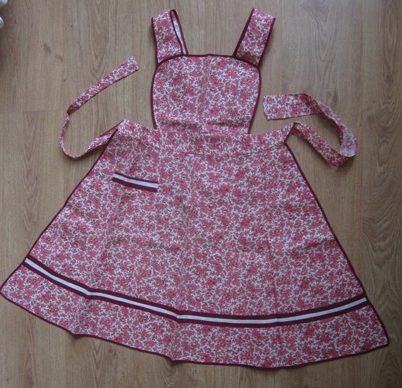 2 Vintage Farmer's Wife FeedSack Aprons Floral Prints