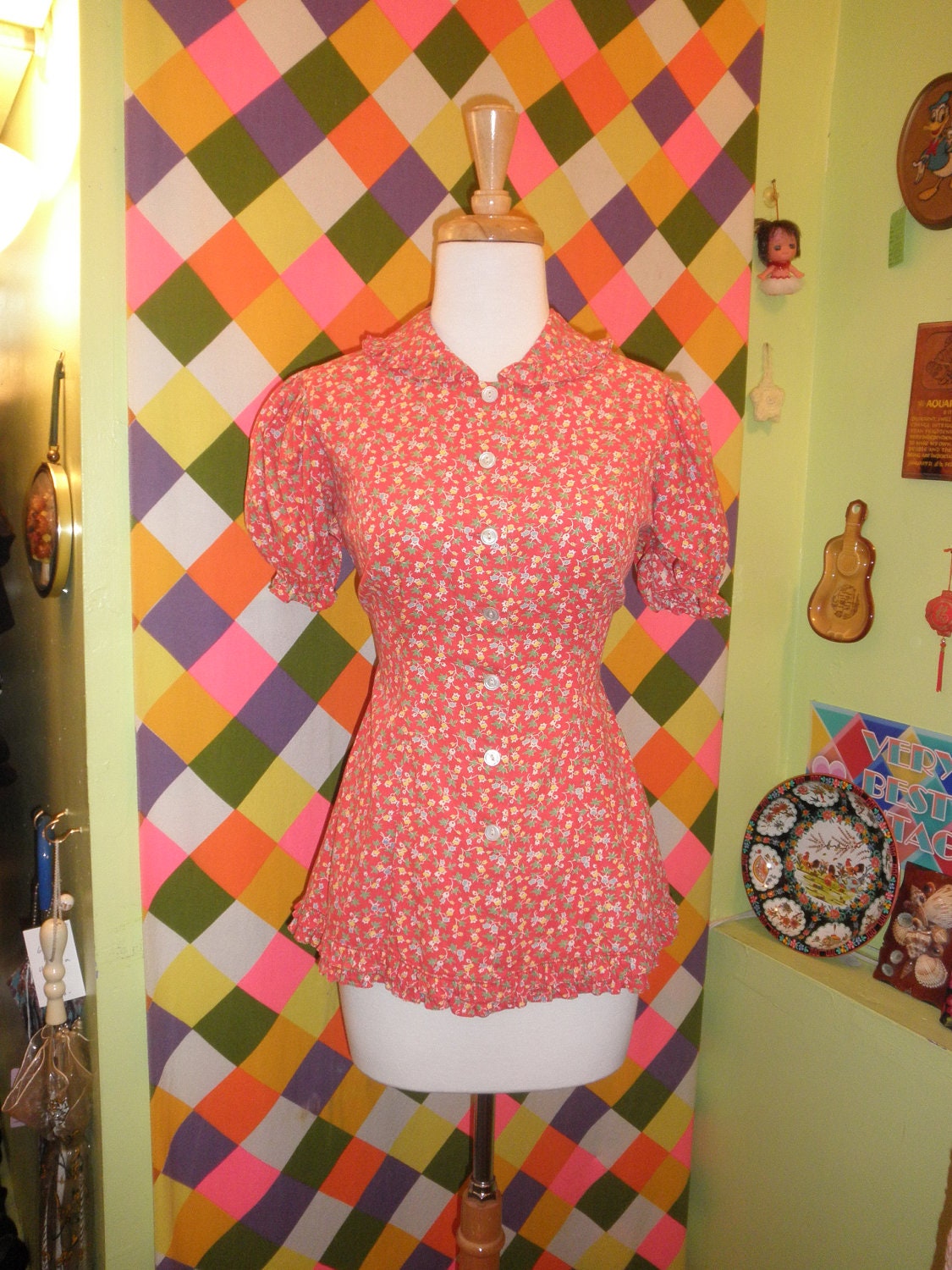 40s cotton floral shirt 1940s tiny floral print red ruffle button up top blouse size S 4 6