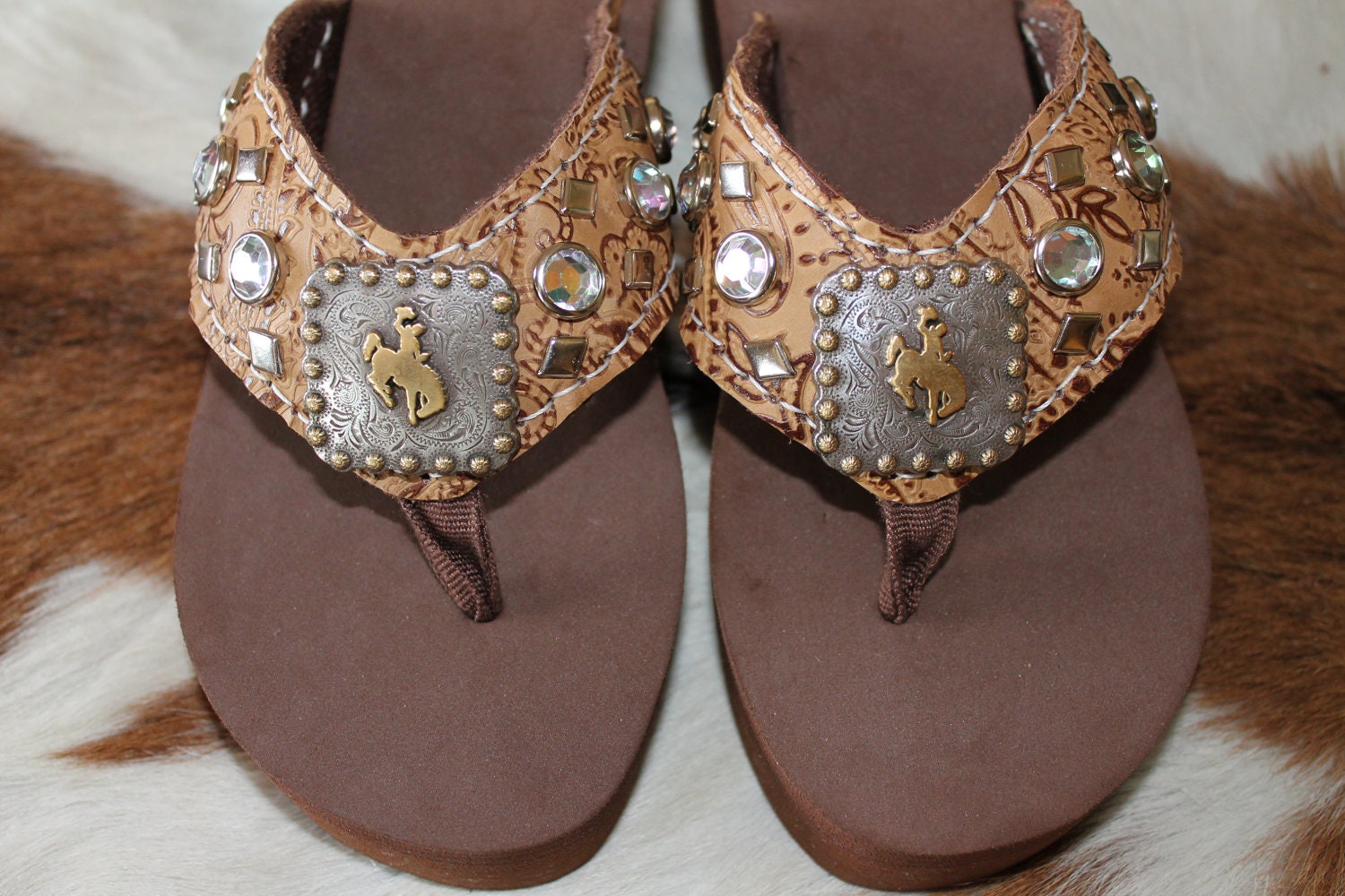 BUCKIN' BECKY, Bling Bucking Bronco Concho Flip Flops