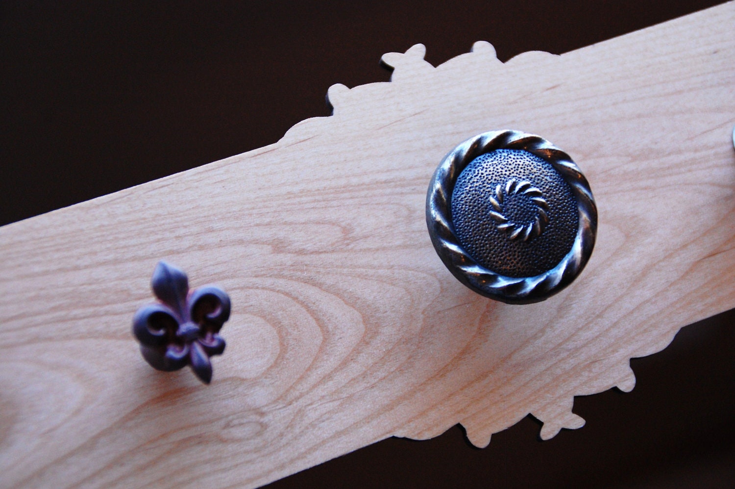 Vintage Inspired Wall Hook, Jewlery Organizer - Found Drawer Pulls and Laser Engraved Adler Wood Decor