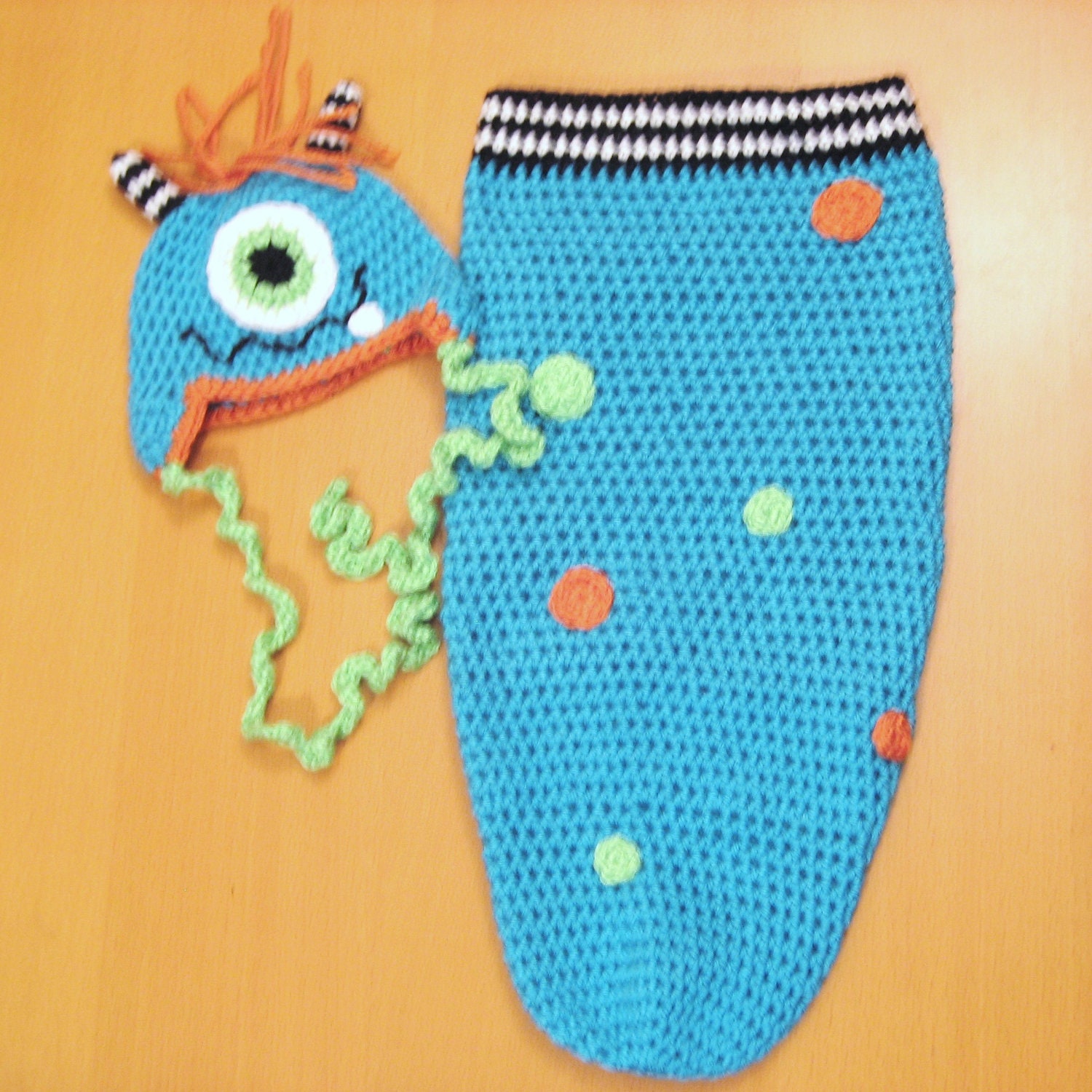 CYCLOPS LI'L MONSTER Cocoon Set - One-eyed Monster Hat with matching cocoon - for Newborn/Baby/Toddler
