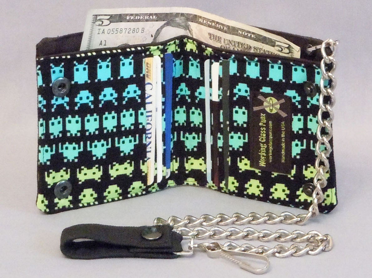 Vegan Chain Wallet Space Invaders Black Canvas