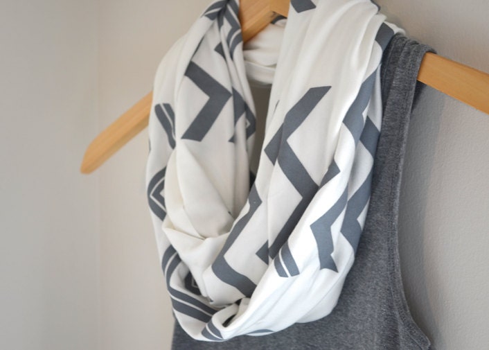 INFINITY SCARF - Screen Printed - Gray Chevron on Cream