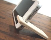 iPhone 5 stand. maple with chocolate felt lining