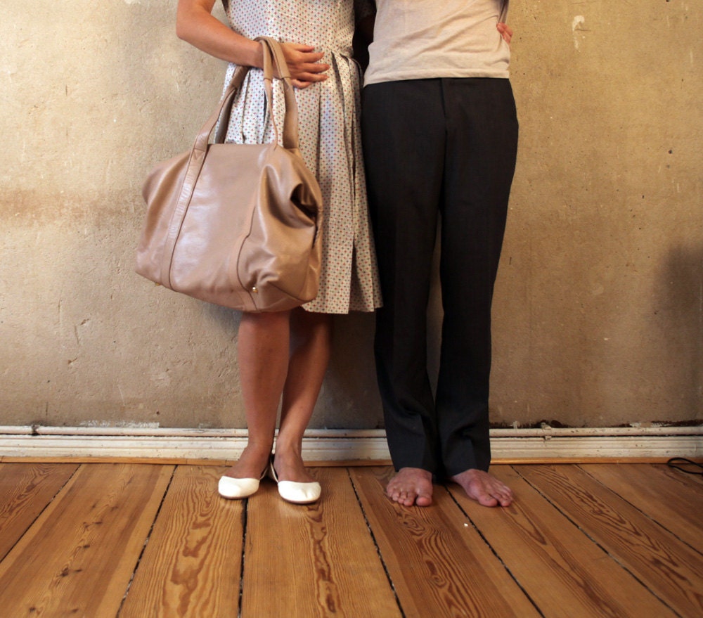 oversized finest chevre leather bag. latte