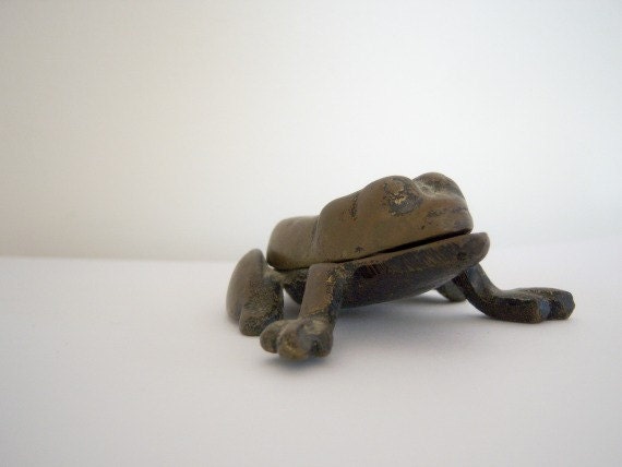 Vintage Brass Frog Ashtray - RockySpringsVintage