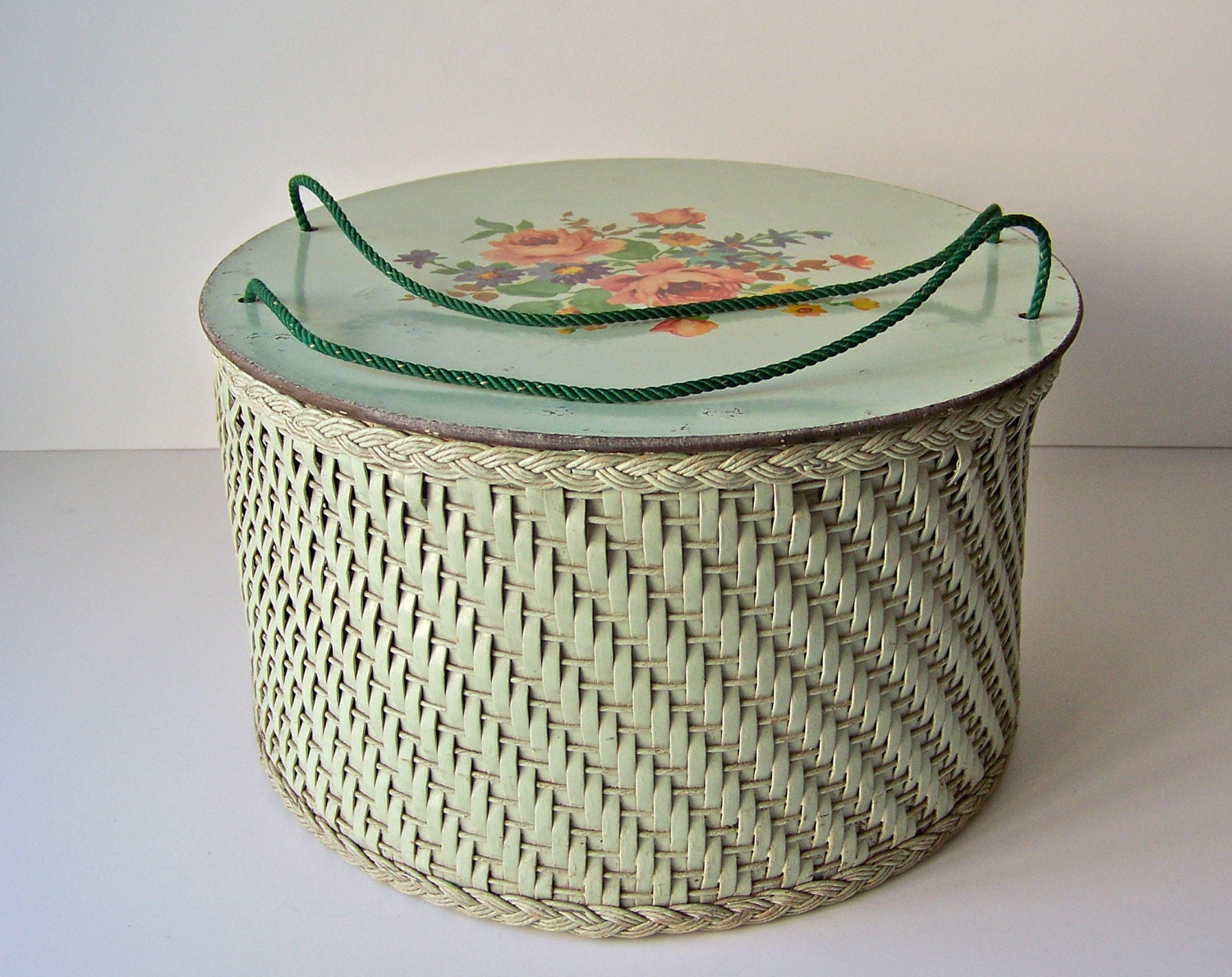 Vintage Sewing Baskets 22