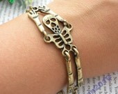 Sale pretty retro copper pirate human bone skull rib cadre hand chain bracelet pendant jewelry punk style