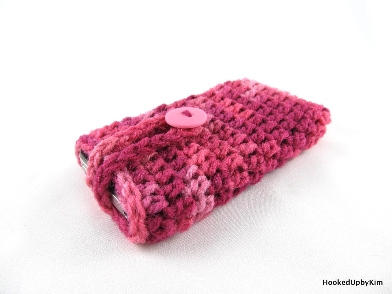 Crocheted iPod / iPhone / MP3 Player / Mobile Phone Cozy in Shades of Pink