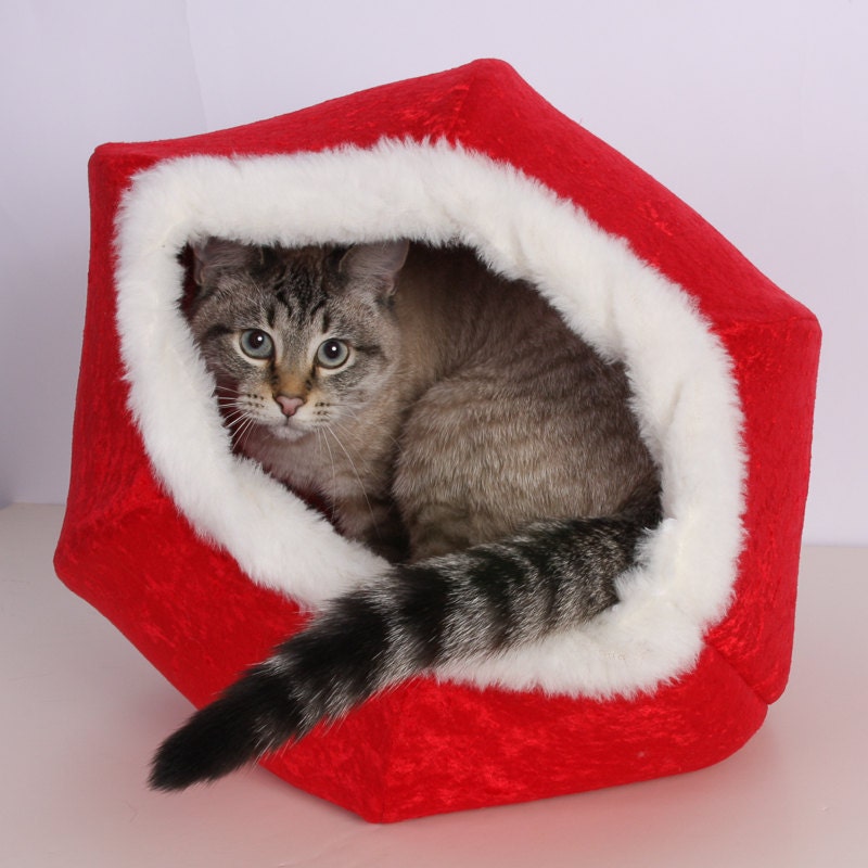 Christmas Cat Ball Unique Hand Made Kitty Bed