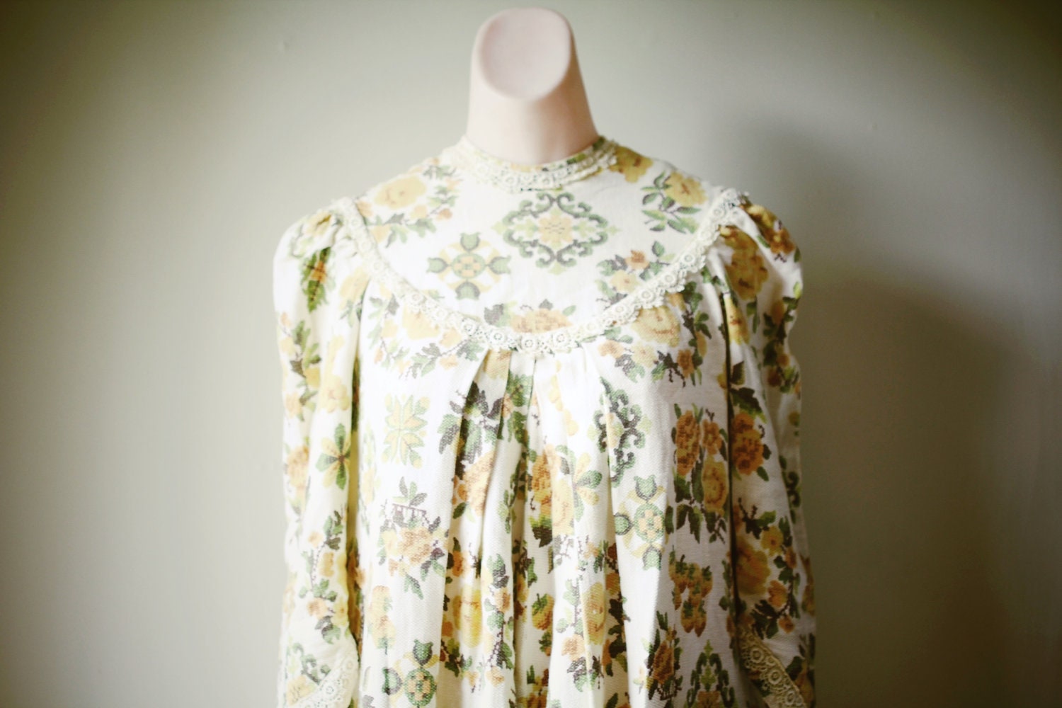 1970's Yellow Autumn Rose Dress