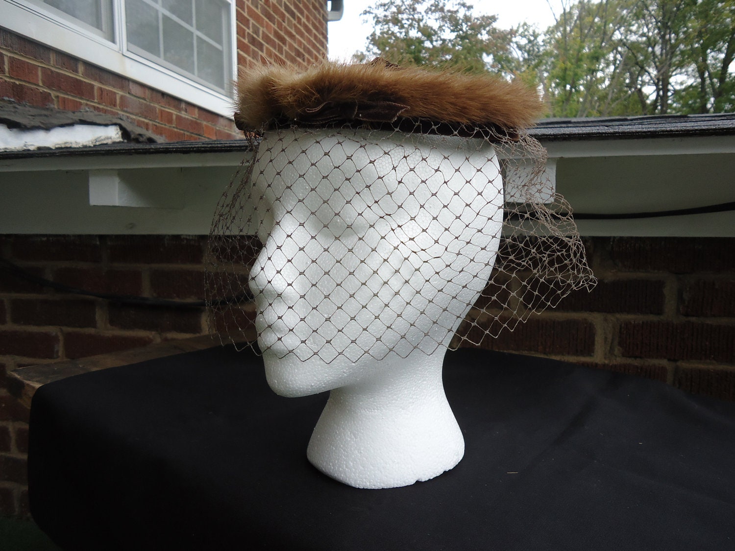 vintage mink hat / mink circle hat / 1950s  mink and bow with veil circle hat