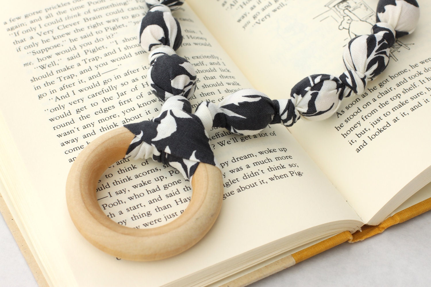 Teething Ring Necklace for Breastfeeding/Nursing Necklace, Teething Necklace, Babywearing, Charcoal GrayNecklace