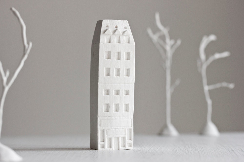 paris architecture - freestanding art object