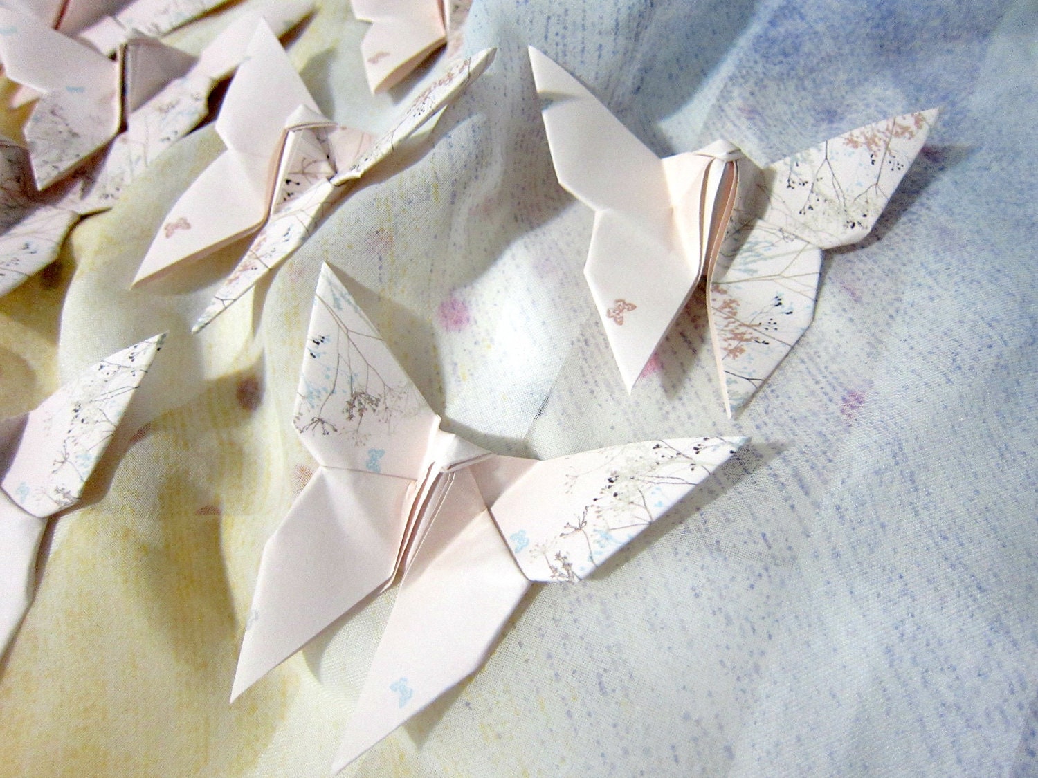 60 Cream Dandelion Garden Origami Butterflies. Minimalist. Wedding - trinketsbydana 60 Cream Dandelion Garden Origami Butterflies. Minimalist. Wedding - trinketsbydana