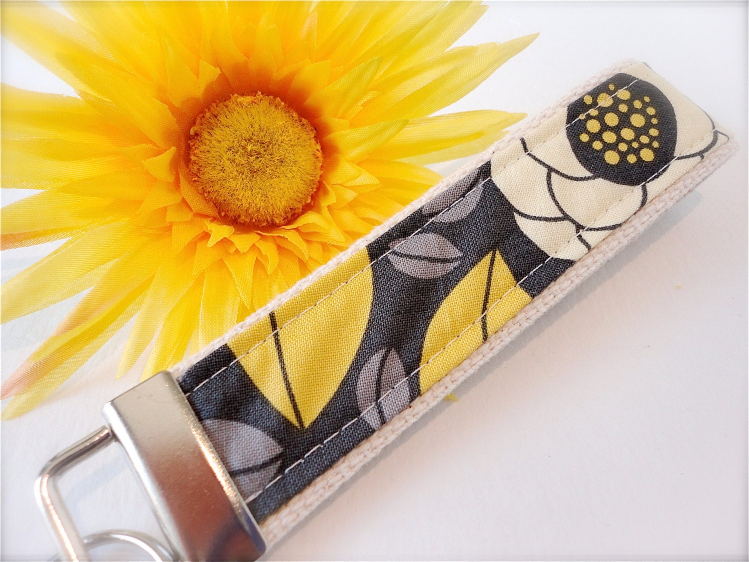 Beautiful Key Fob/Chain Wristlet Joel Dewberry Aviary 2 Bloom in Grey