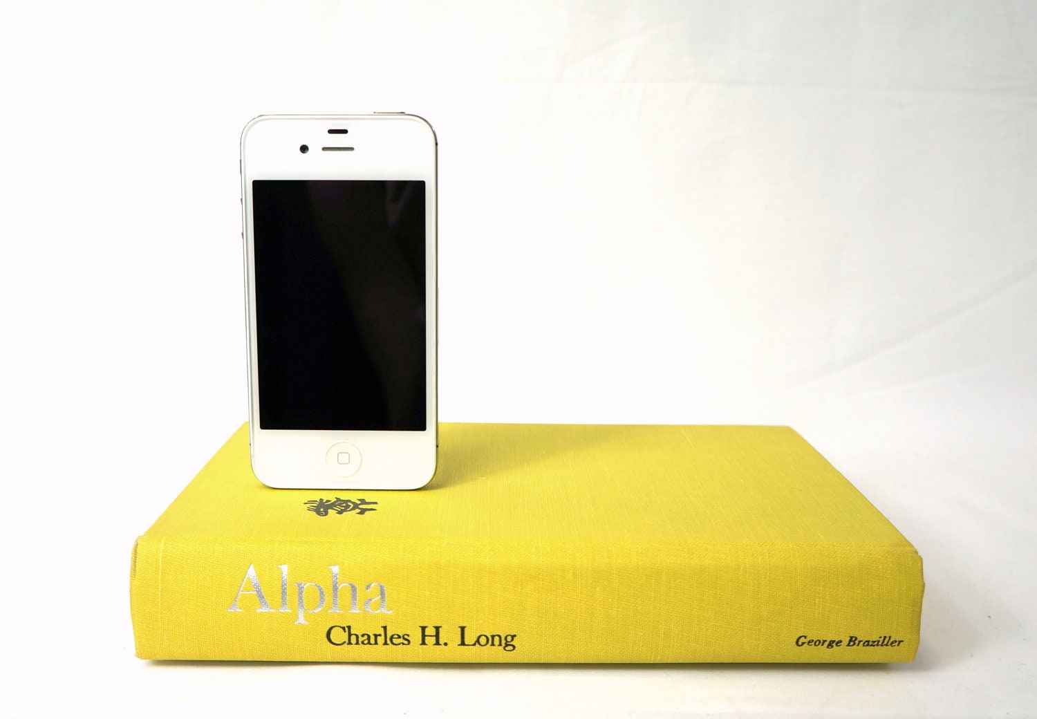Vintage booksi for iPhone and iPod - Alpha Yellow