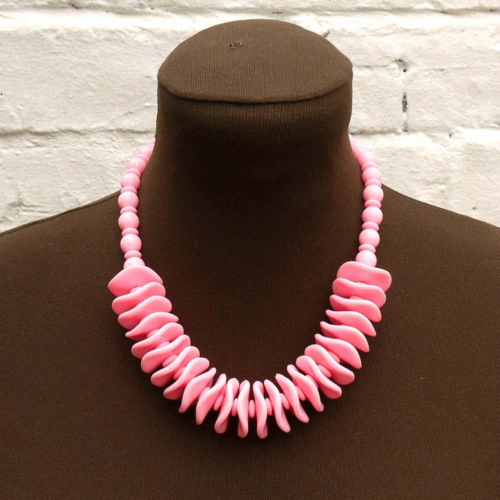 Vintage 80s Chunky Bubblegum Pink Large Plastic Beaded Necklace